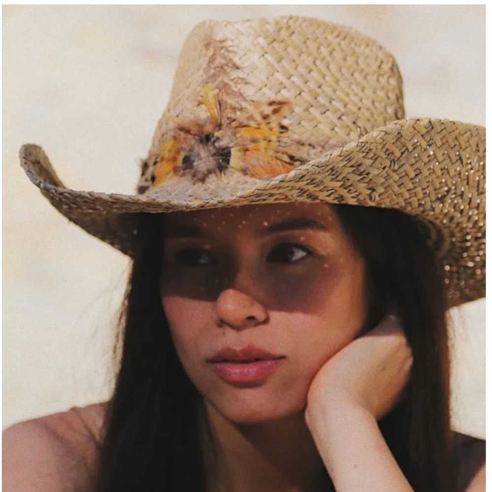 NWT 100% Seagrass Cowboy Hat with Feather Accent - Natural